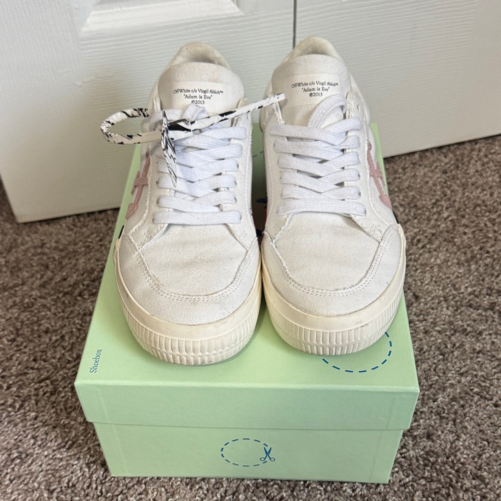 Off-White Low Vulcanized Canvas Sneakers